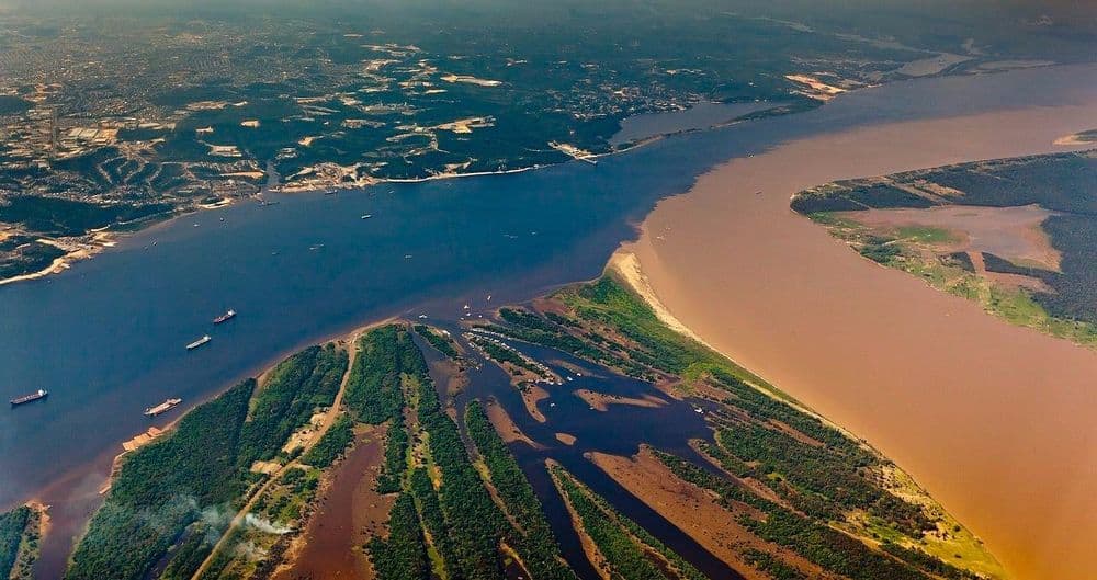 Beim Encontro das aguas vereinen sich der Rio Negro und der Rio Solimões zum Amazonas.