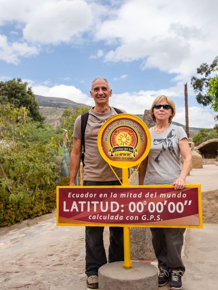 ecuador equator middle of the world vivideo 698 - Tour of the Equator and Mitad del Mundo, Ecuador