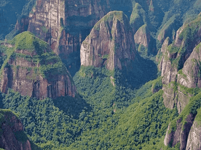 SCZ 2D1N Refugio Volcanes - Amboro   Ger/Fre